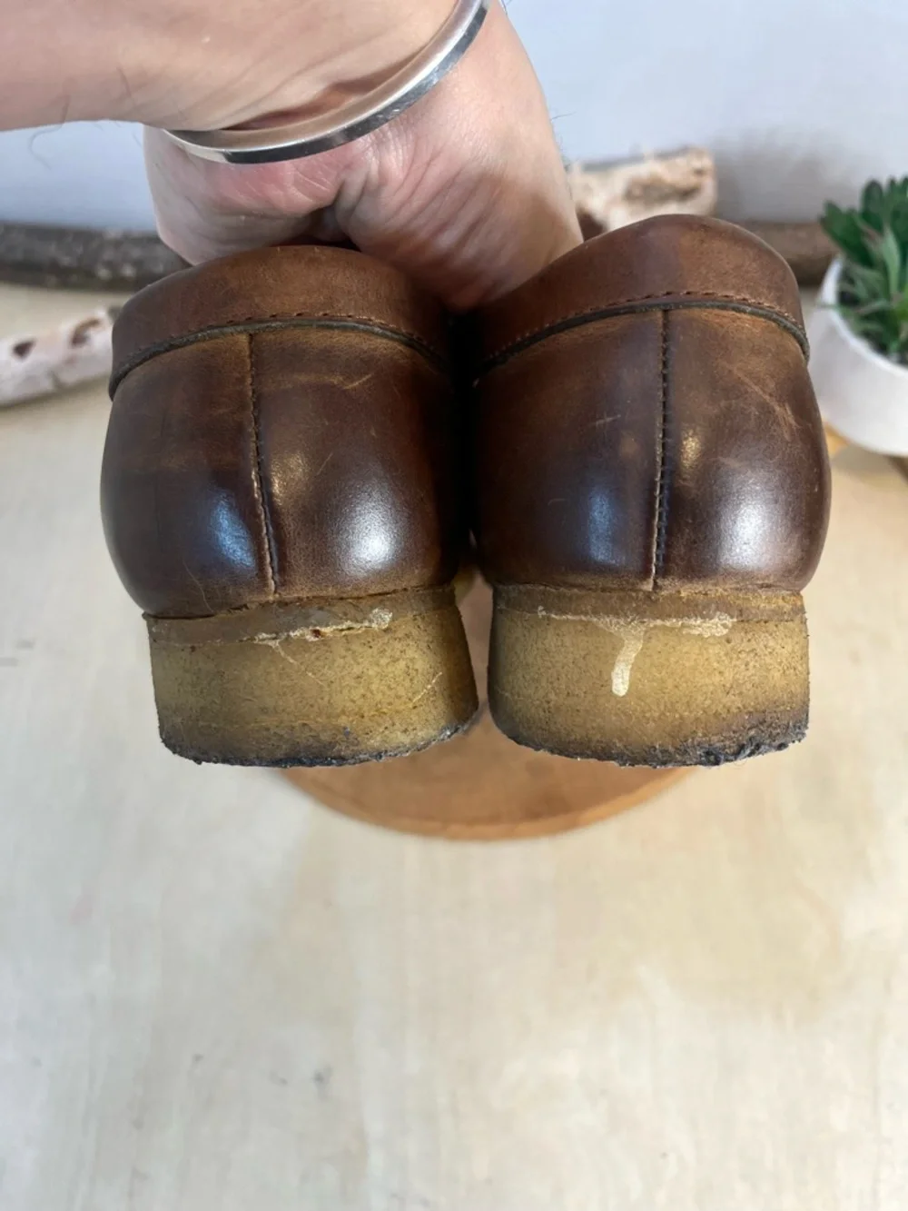 Clarks Originals Wallabee Brown Oily Beeswax Leather Moccasins Women's Size 10